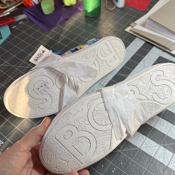 Skechers women’s  Multicolor Cat Sneakers “Bob’s” size 9US/39EU - Picture 3 of 8